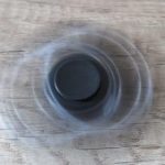 Fidget-spinner-klasický-černý-se-4-ložisky-2-Aliexpress-300×169